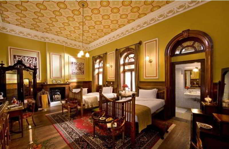 Welcomheritage Fernhills Royal Palace Ooty Exterior foto