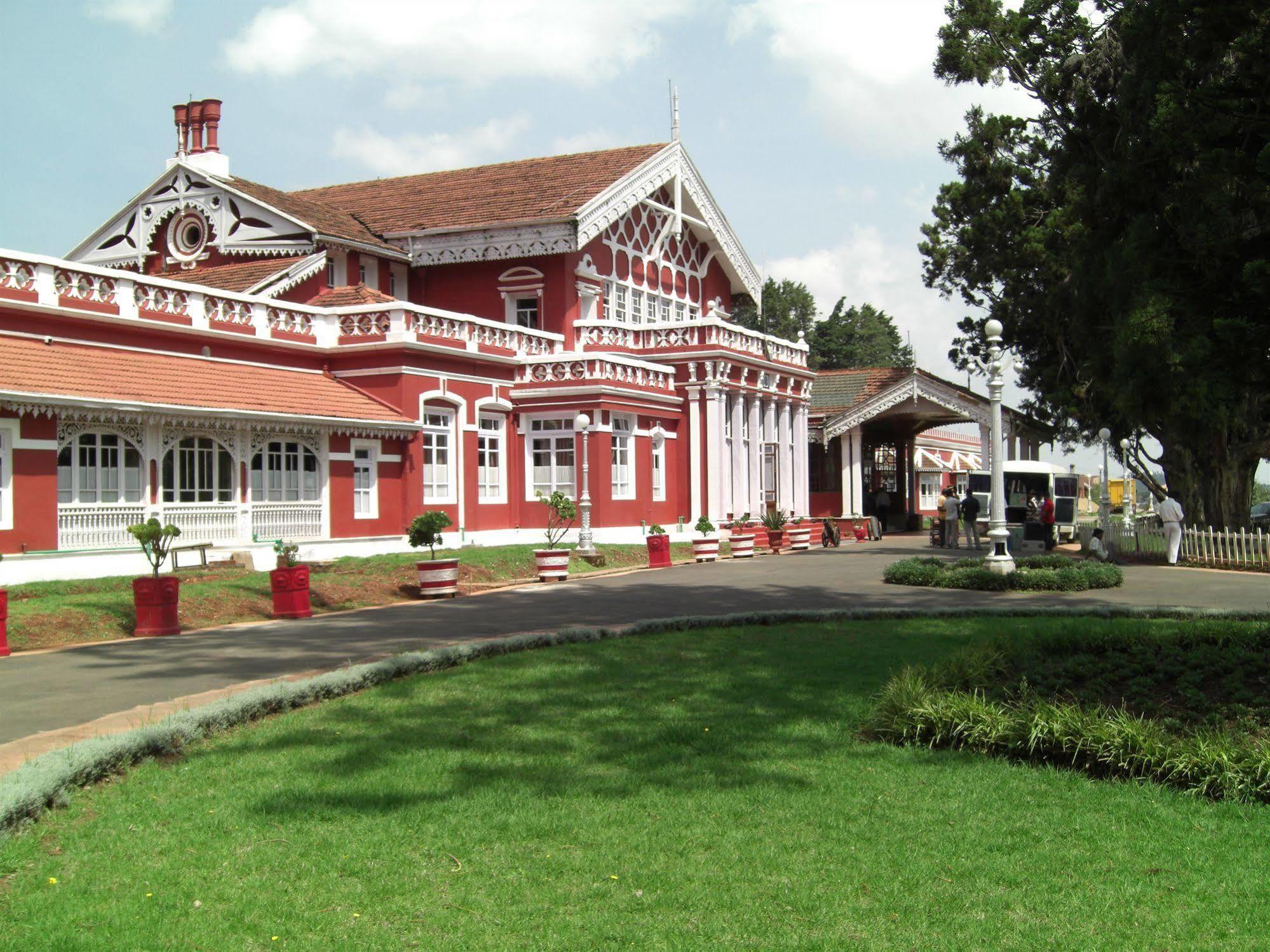 Welcomheritage Fernhills Royal Palace Ooty Exterior foto